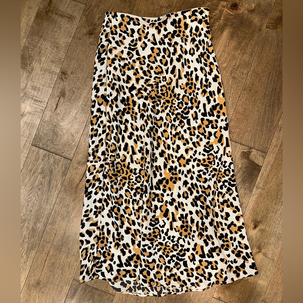 Aritzia Babaton Leopard / Cheetah Midi Slip Skirt